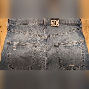 High Rise 90s Loose Jeans in Organic Cotton with Washwell (GAP)